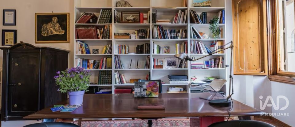 Apartment 9 rooms of 205 m² in Volterra (56048)