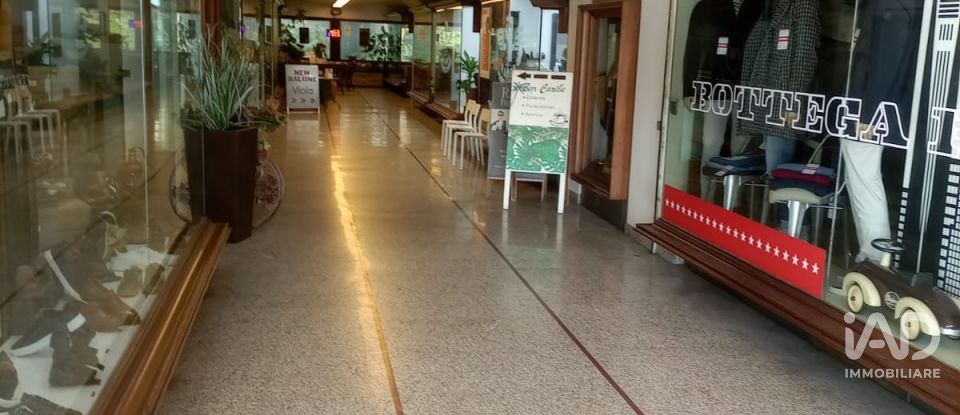 Shop / premises commercial of 140 m² in Camisano Vicentino (36043)