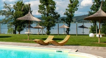 Casale 13 locali di 900 m² in Perugia (06132)