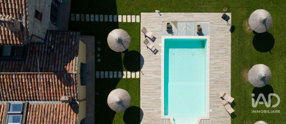 Casale 13 locali di 900 m² in Perugia (06132)