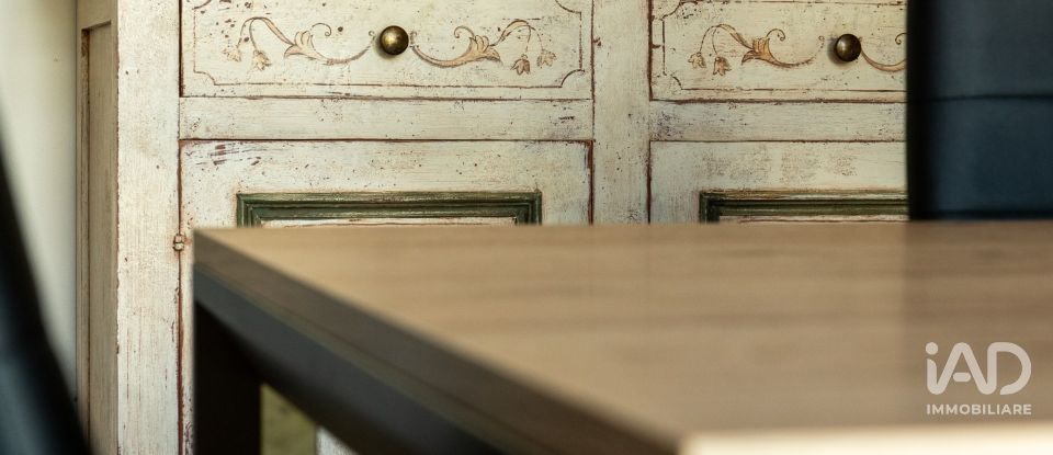 Casale 13 locali di 900 m² in Perugia (06132)