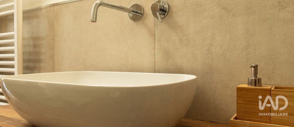 Casale 13 locali di 900 m² in Perugia (06132)