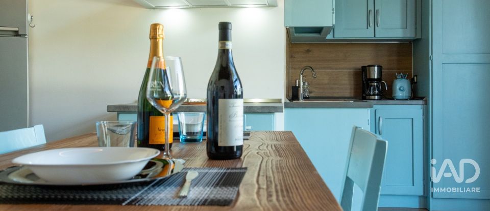 Casale 13 locali di 900 m² in Perugia (06132)