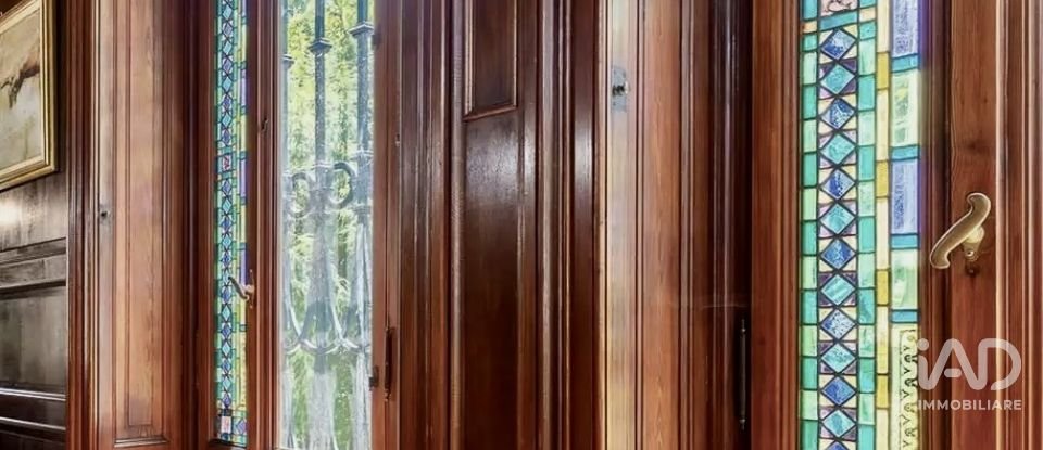 Barn conversion 27 rooms of 3,000 m² in Mignanego (16018)