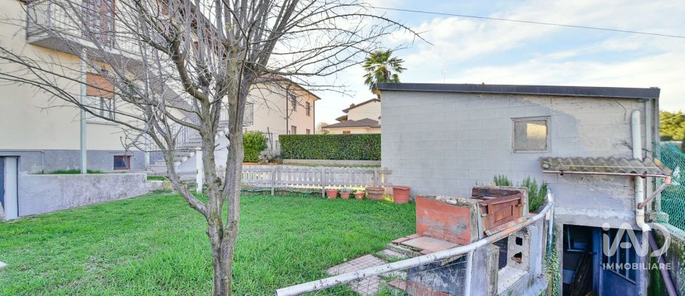 House 4 rooms of 180 m² in Cantù (22063)