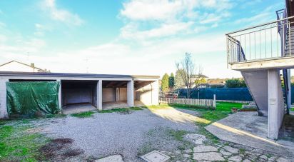 Casa indipendente / Villa 4 locali di 180 m² in Cantù (22063)