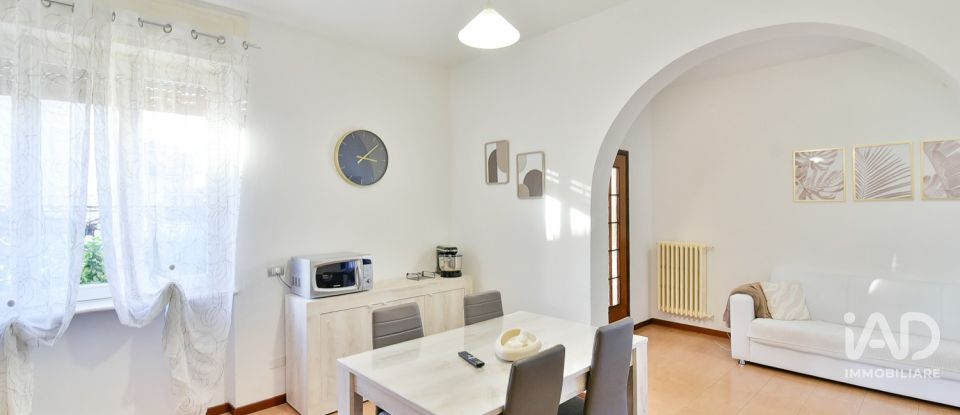 House 4 rooms of 180 m² in Cantù (22063)