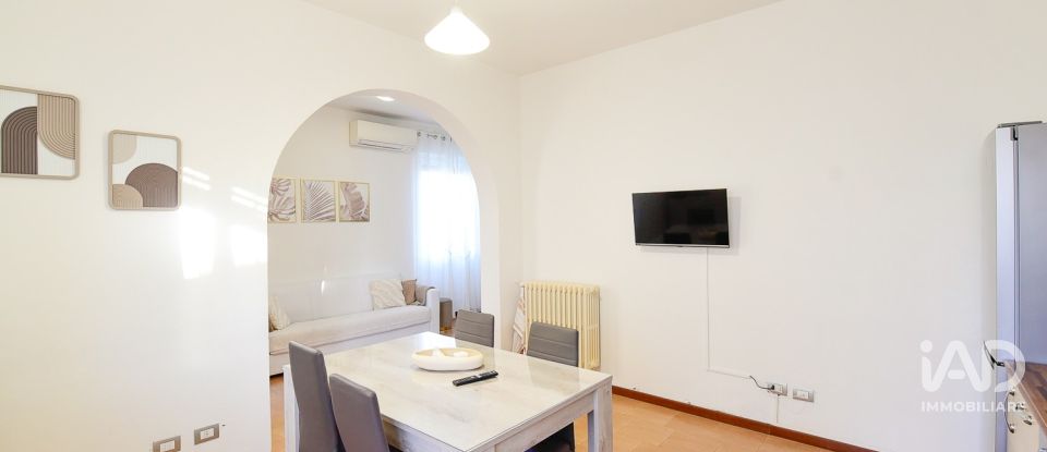 House 4 rooms of 180 m² in Cantù (22063)