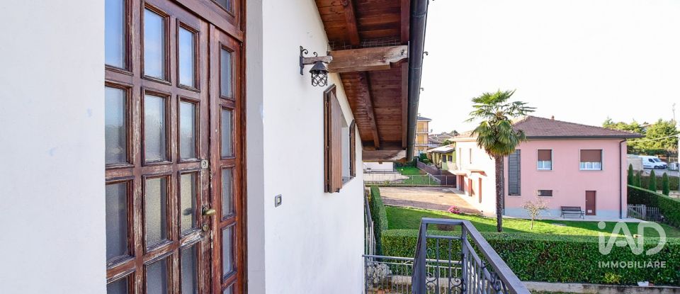 House 4 rooms of 180 m² in Cantù (22063)