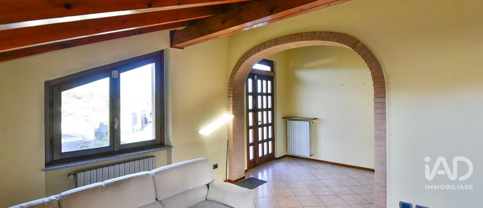 House 4 rooms of 180 m² in Cantù (22063)