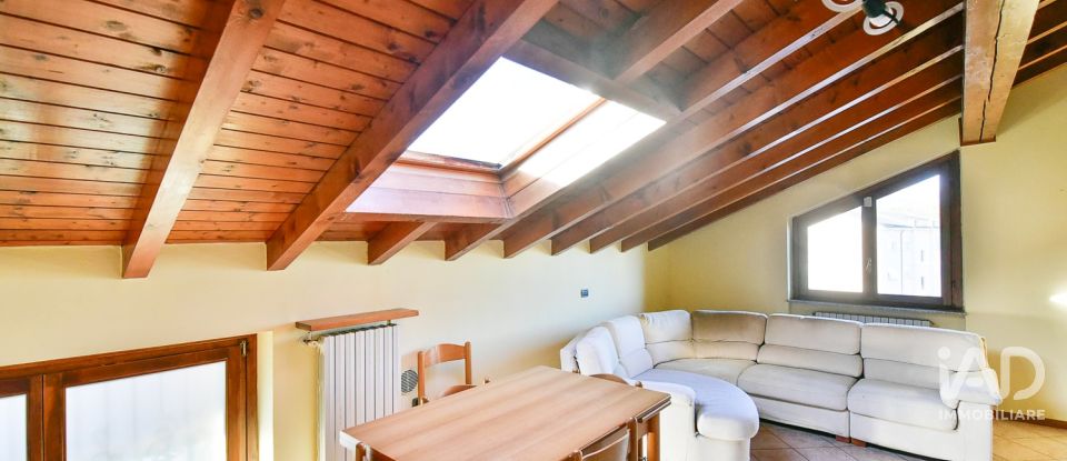 House 4 rooms of 180 m² in Cantù (22063)