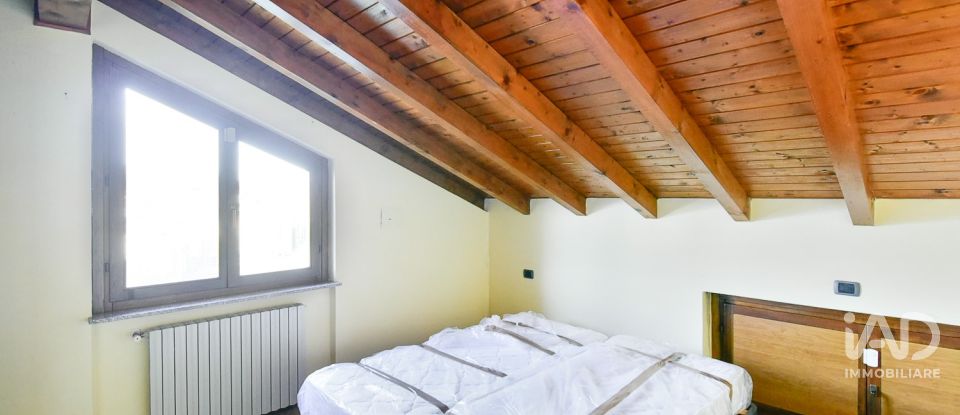 House 4 rooms of 180 m² in Cantù (22063)