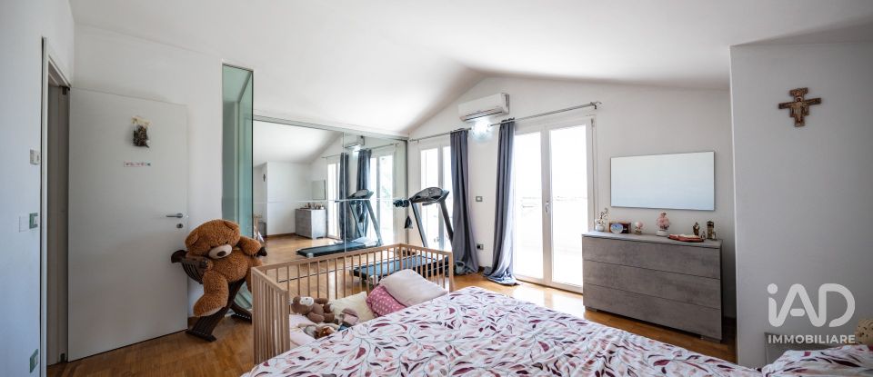 Casale 4 locali di 196 m² in Comacchio (44029)