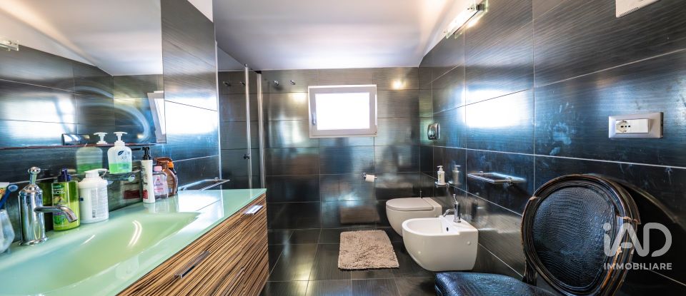 Casale 4 locali di 196 m² in Comacchio (44029)