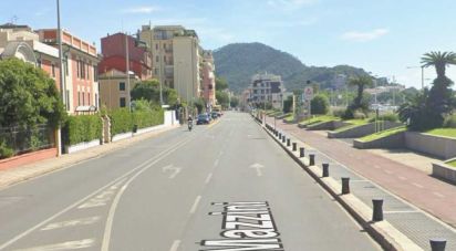 Negozio / locale commerciale di 55 m² in Sestri Levante (16039)