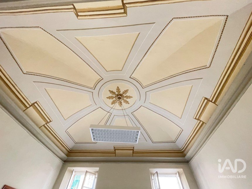 Apartment 5 rooms of 169 m² in Varese Ligure (19028)