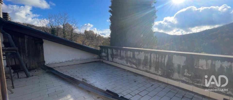 Loft 5 rooms of 109 m² in Varese Ligure (19028)