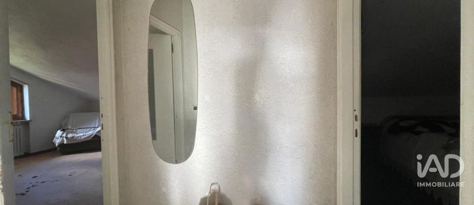 Loft 5 rooms of 109 m² in Varese Ligure (19028)