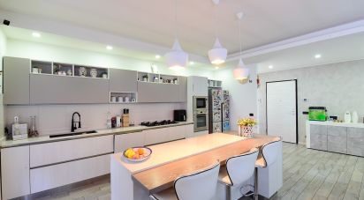 Casa indipendente / Villa 4 locali di 173 m² in Meda (20821)