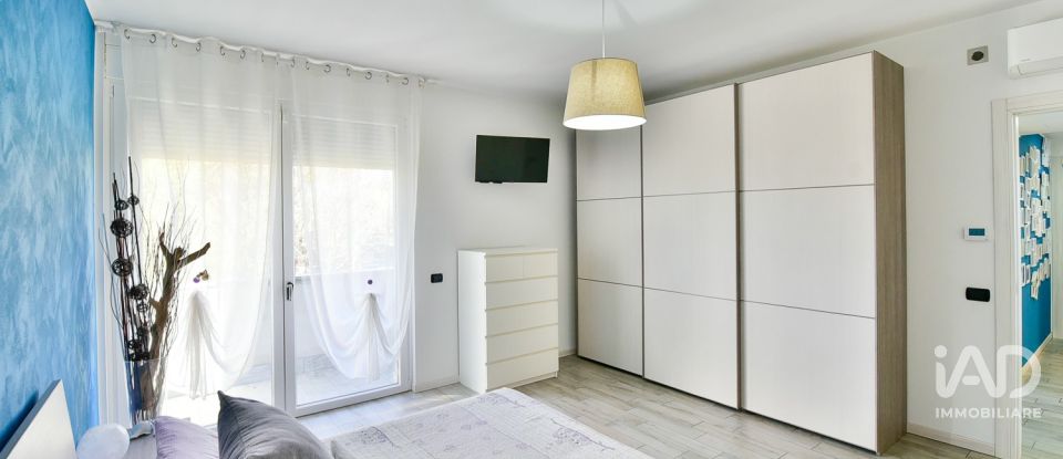 House 4 rooms of 173 m² in Meda (20821)