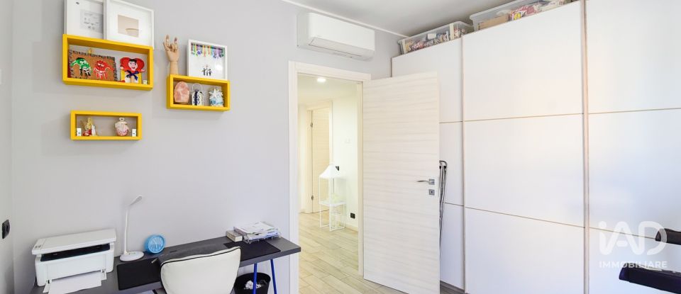 House 4 rooms of 173 m² in Meda (20821)