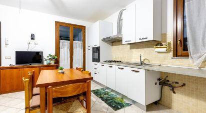 Appartamento 8 locali di 85 m² a Ponsacco (56038)