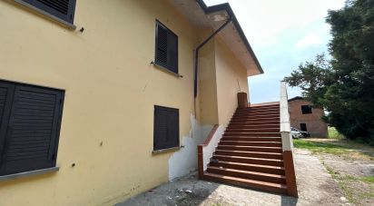 House 4 rooms of 220 m² in Finale Emilia (41035)
