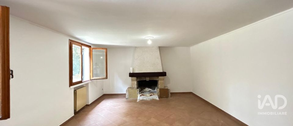 House 4 rooms of 220 m² in Finale Emilia (41035)