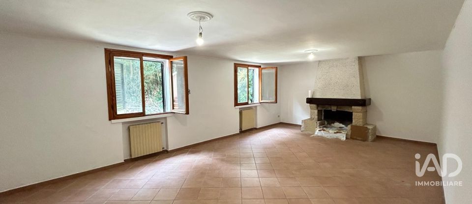 House 4 rooms of 220 m² in Finale Emilia (41035)