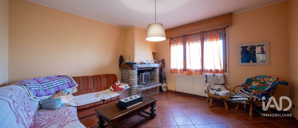 House boat 3 rooms of 200 m² in Poggio Renatico (44028)