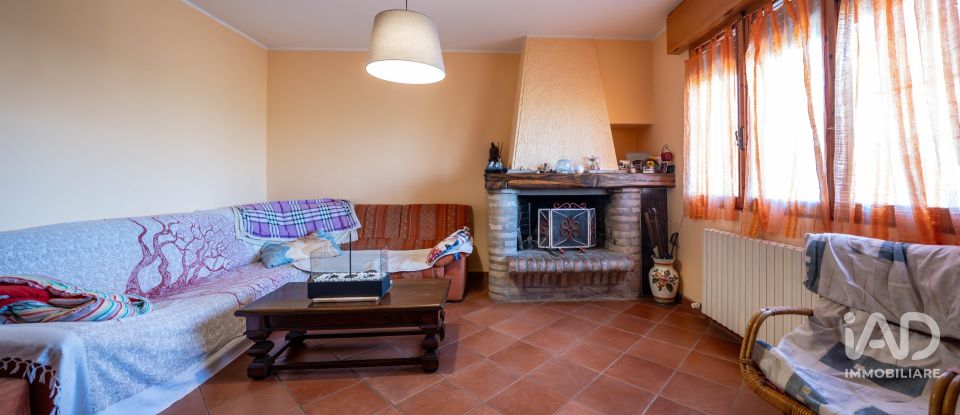 House boat 3 rooms of 200 m² in Poggio Renatico (44028)