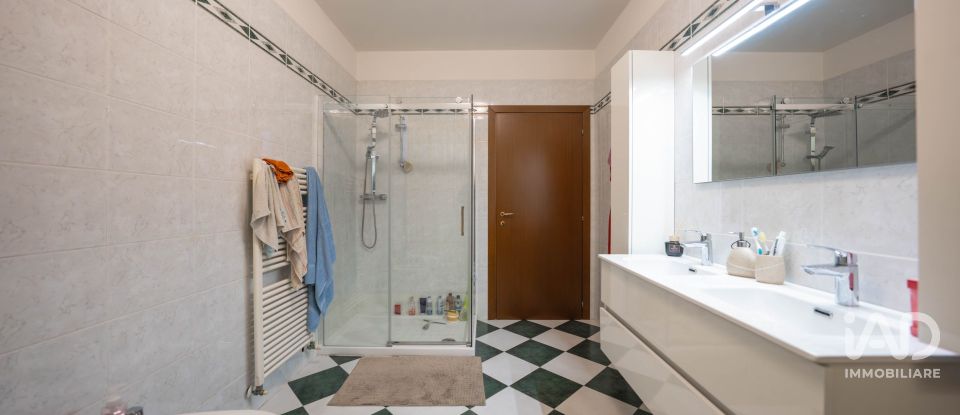 House boat 3 rooms of 200 m² in Poggio Renatico (44028)