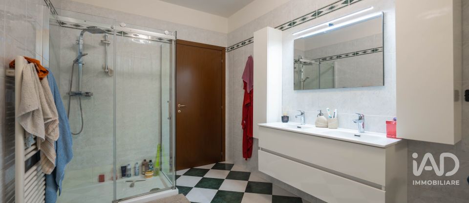 House boat 3 rooms of 200 m² in Poggio Renatico (44028)