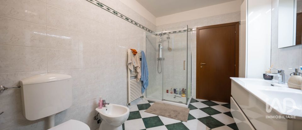 House boat 3 rooms of 200 m² in Poggio Renatico (44028)