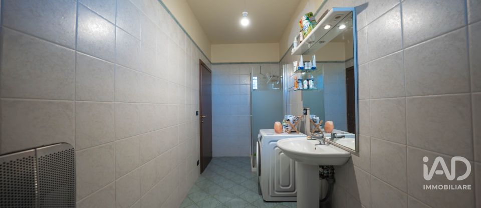 House boat 3 rooms of 200 m² in Poggio Renatico (44028)