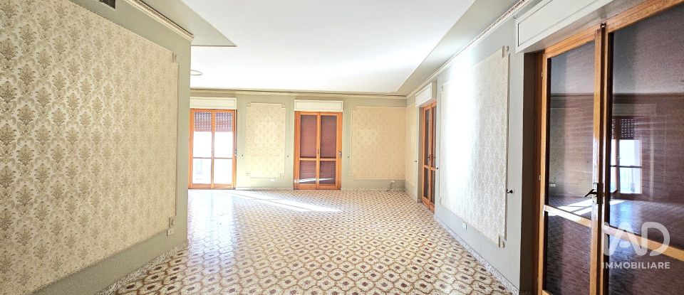 Apartment 8 rooms of 270 m² in Floridia (96014)