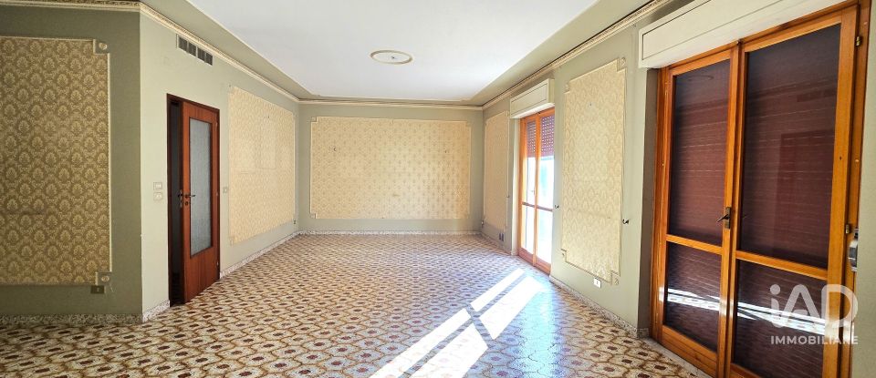 Apartment 8 rooms of 270 m² in Floridia (96014)