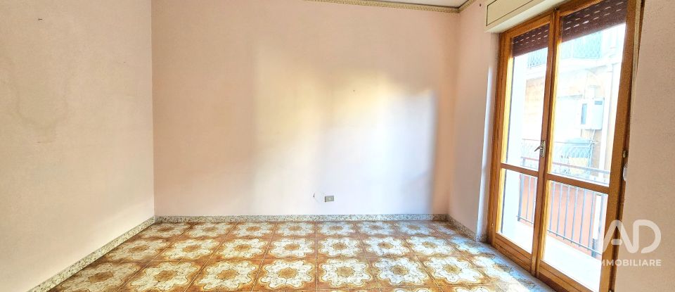 Apartment 8 rooms of 270 m² in Floridia (96014)