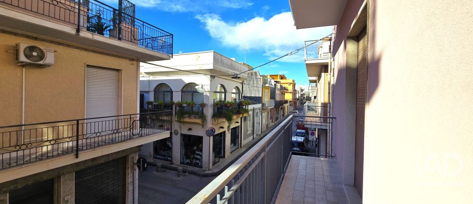 Apartment 8 rooms of 270 m² in Floridia (96014)