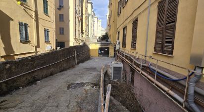 Shop / premises commercial of 1,300 m² in Genova (16152)