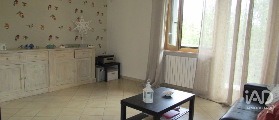 Farm 9 rooms of 308 m² in Lanciano (66034)