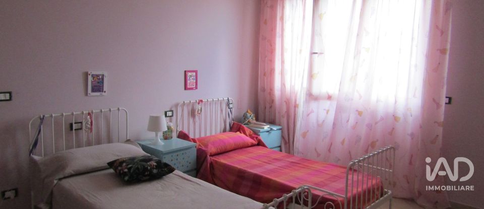 Farm 9 rooms of 308 m² in Lanciano (66034)