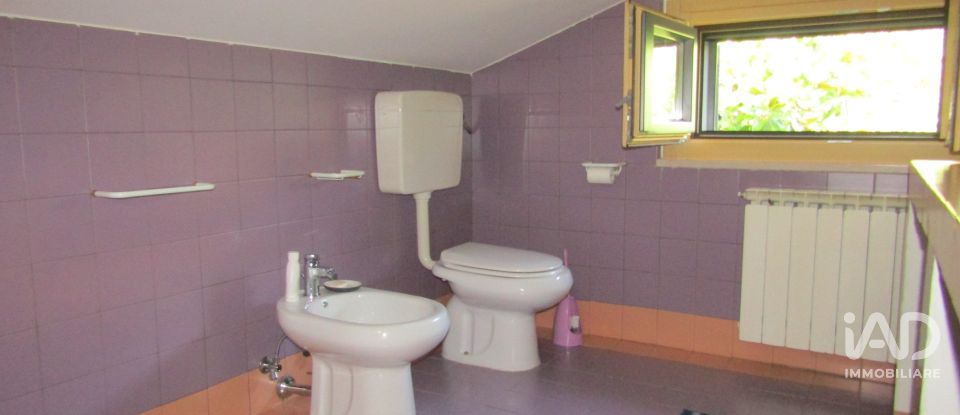 Farm 9 rooms of 308 m² in Lanciano (66034)