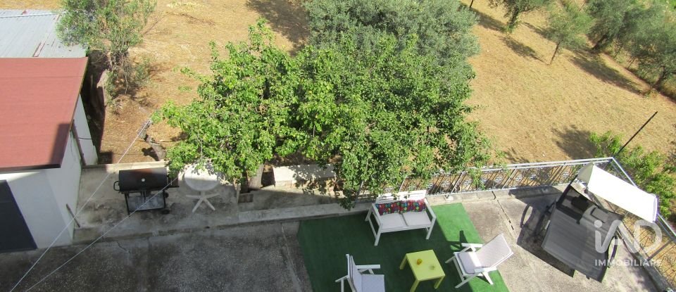 Farm 9 rooms of 308 m² in Lanciano (66034)