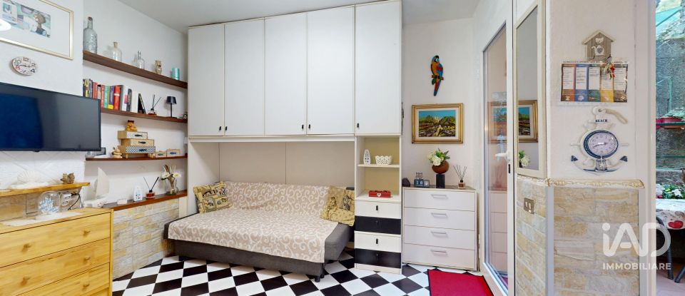 Two-room apartment of 33 m² in Arenzano (16011)