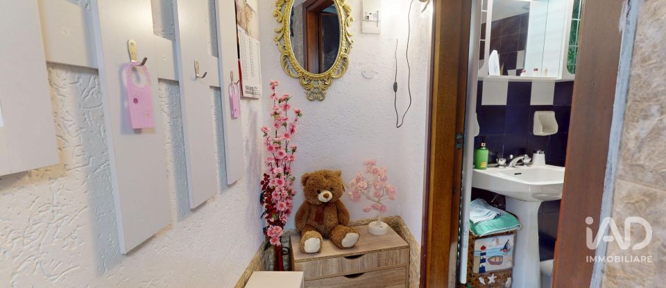 Two-room apartment of 33 m² in Arenzano (16011)