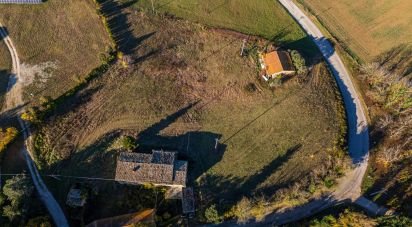 Townhouse 10 rooms of 232 m² in Petriolo (62014)