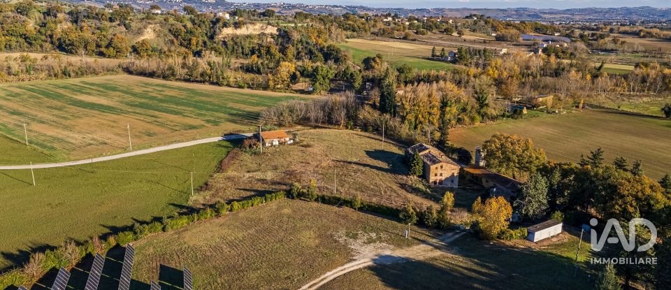 Casa indipendente 10 locali di 232 m² in Petriolo (62014)