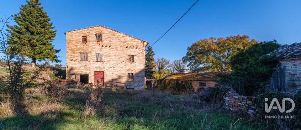 Casa indipendente 10 locali di 232 m² in Petriolo (62014)
