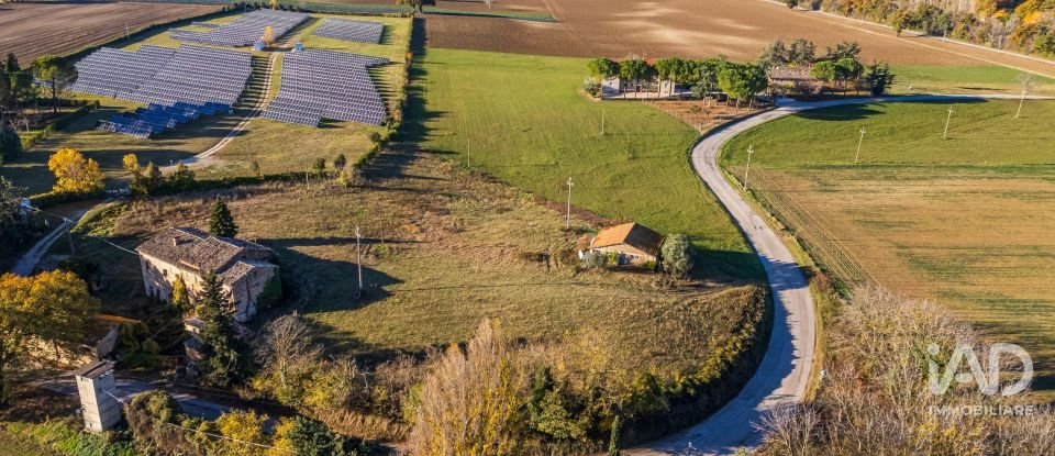 Casa indipendente 10 locali di 232 m² in Petriolo (62014)